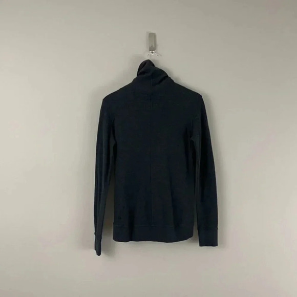 Lululemon In A Cinch Reversible Long Sleeve Tee Black/Stripe Size 6 - Picture 2 of 7